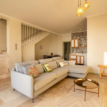 Robus Moon Дом отдыха